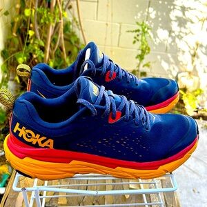 HOKA ONE Challenger ATR 6 Men’s Size US 9.5 Like New Navy/Red/Yellow